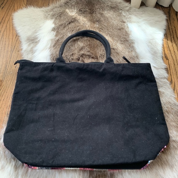 VICTORIA’s SECRET BAG with SEQUINS - Picture 3 of 5